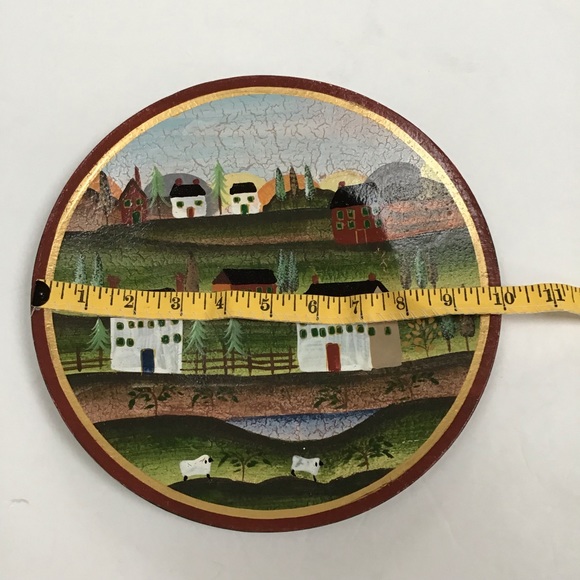 Rustic Primitive Farmhouse Scene Painted Wood Plate NWOT - Picture 3 of 8